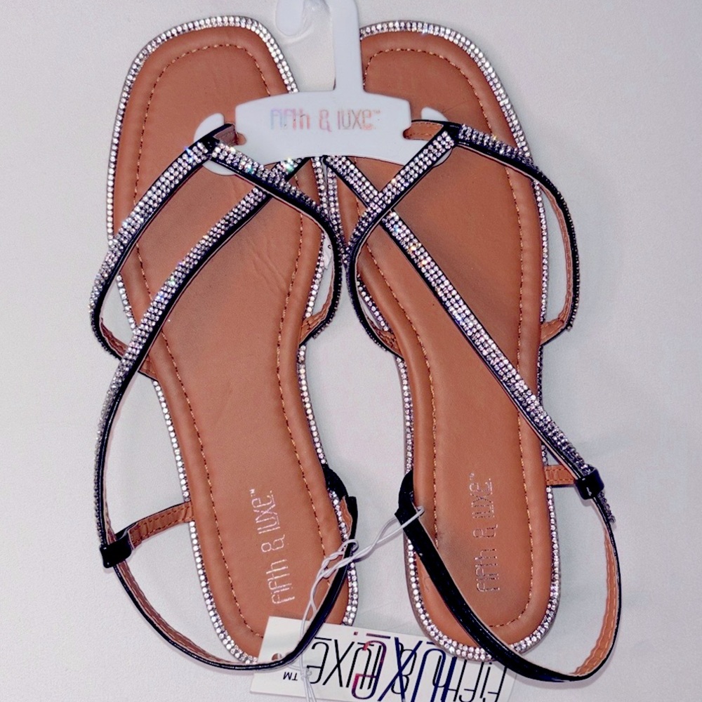 🆕 Fifth & Luxe Women’s 8 Silver Rhinestone Flat Strappy Fashion Sandals